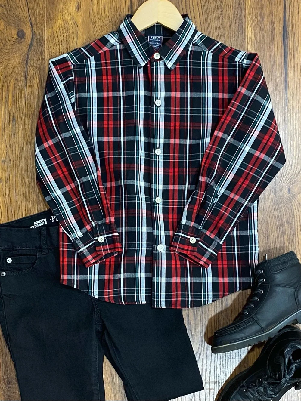 Izod Boys Black and Red Plaid Long Sleeve Button Down Short Size S(6/7)